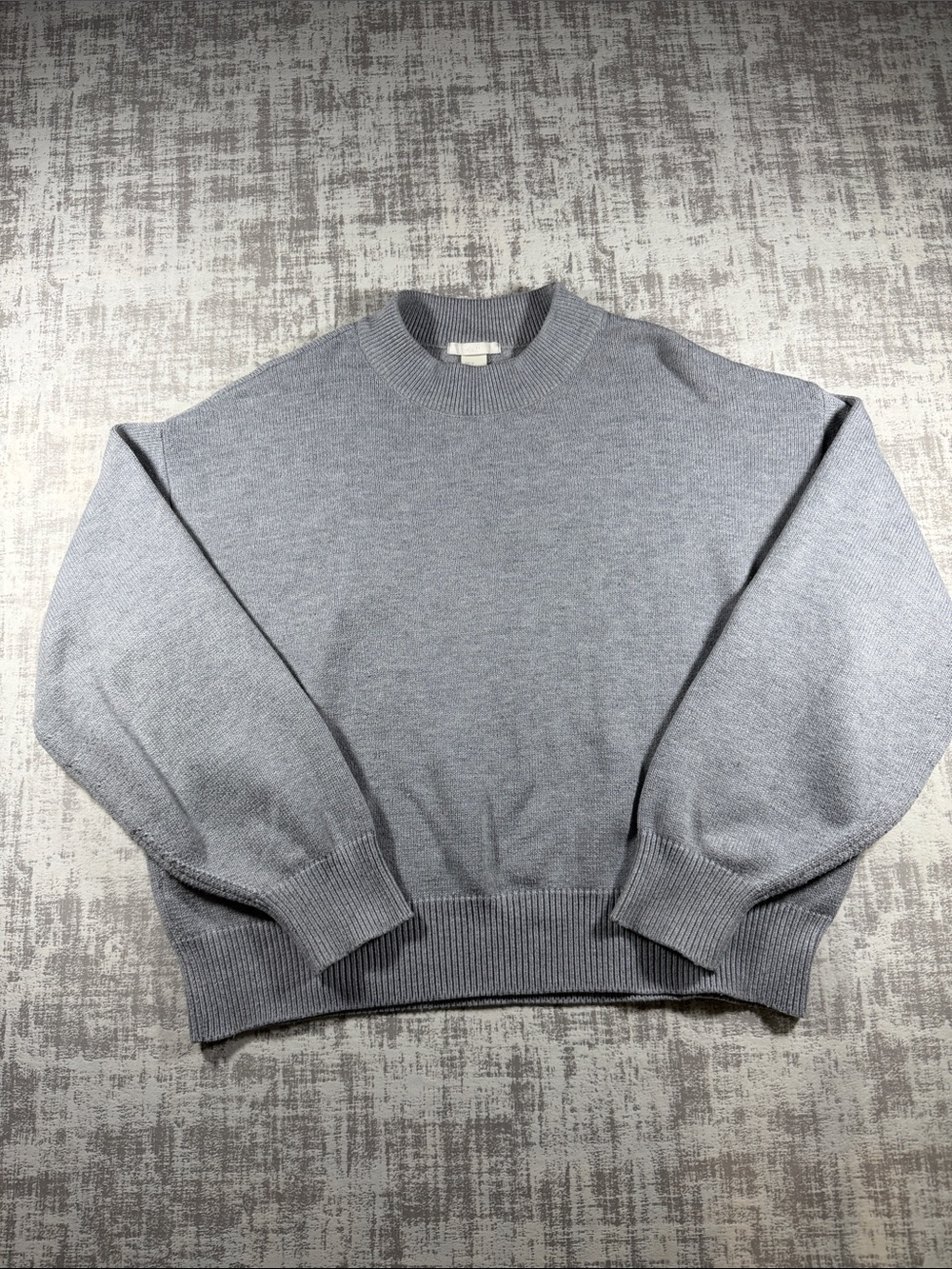 H&M Womens Crewneck Sweater in Light Gray 21X23.5